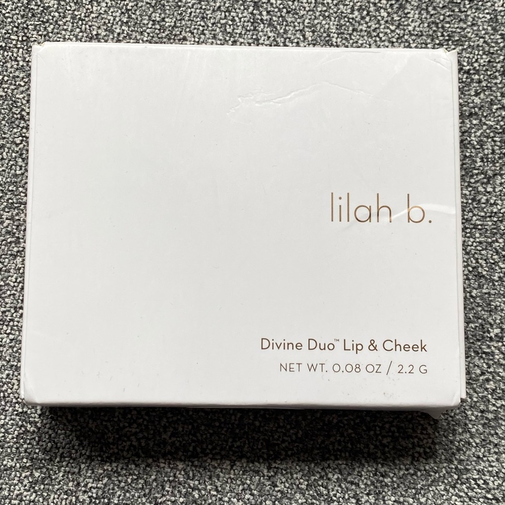 Lilah b. Divine Duo Lip & Cheek b. darling NEW!!!